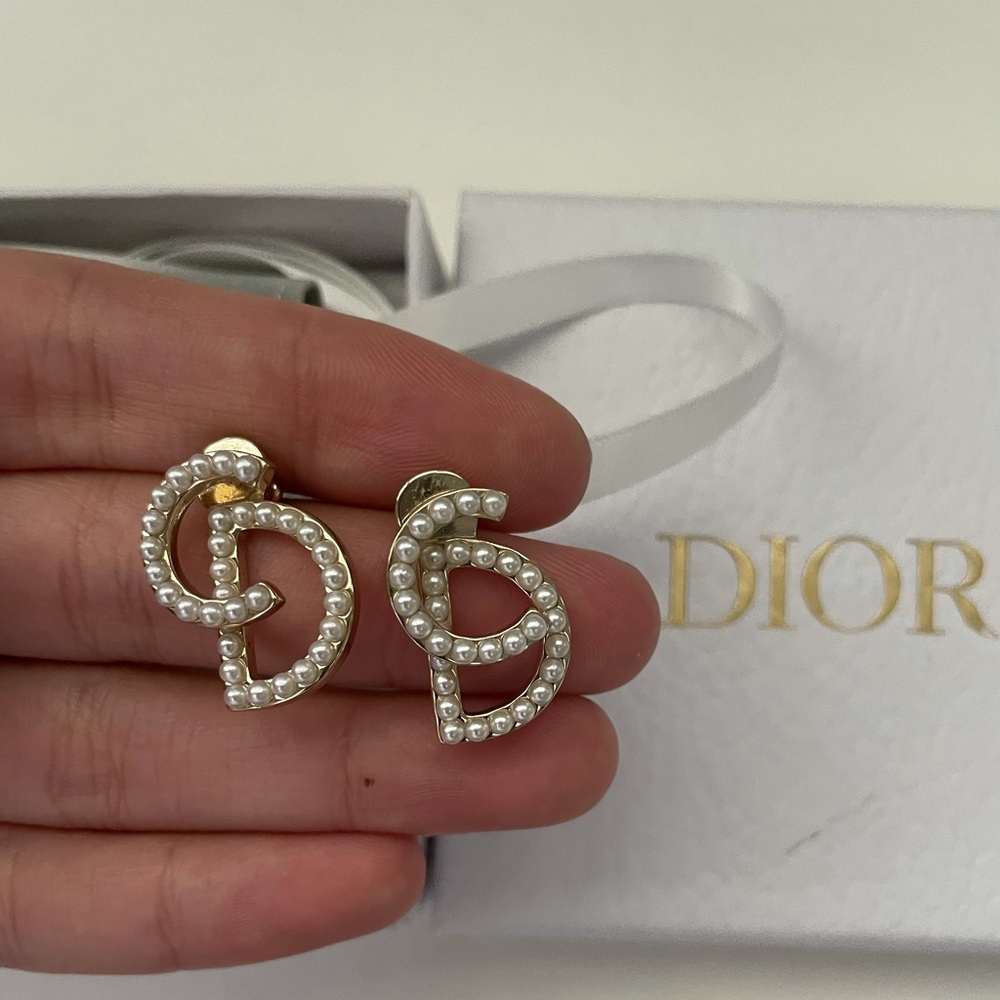 Christian Dior earring